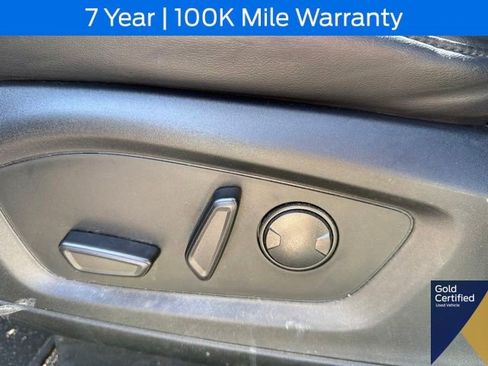 Used 2023 Ford Explorer XLT w/ Equipment Group 202A AWD/4WD image 29