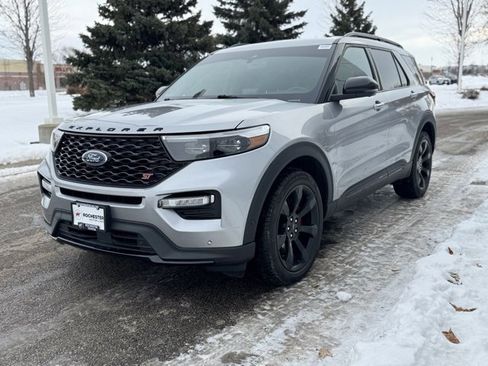 Used 2020 Ford Explorer ST w/ ST Street Pack image 38