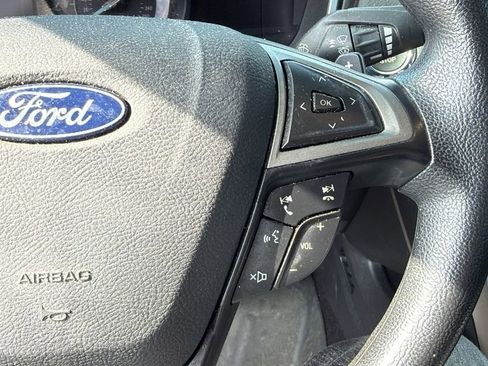 Used 2019 Ford Fusion SE image 8