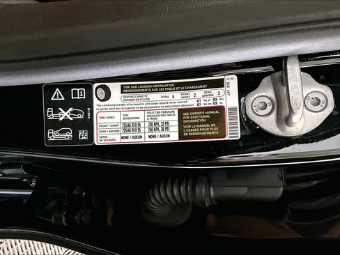 Used 2025 BMW 330i xDrive Sedan AWD/4WD image 32