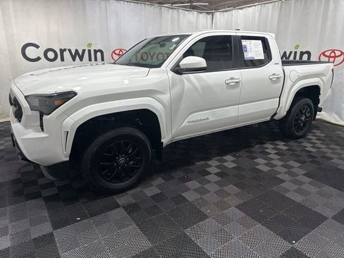 Used 2024 Toyota Tacoma SR5 image 4