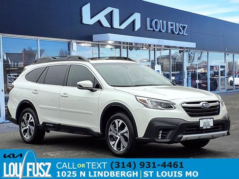 Used 2022 Subaru Outback Limited XT image 1