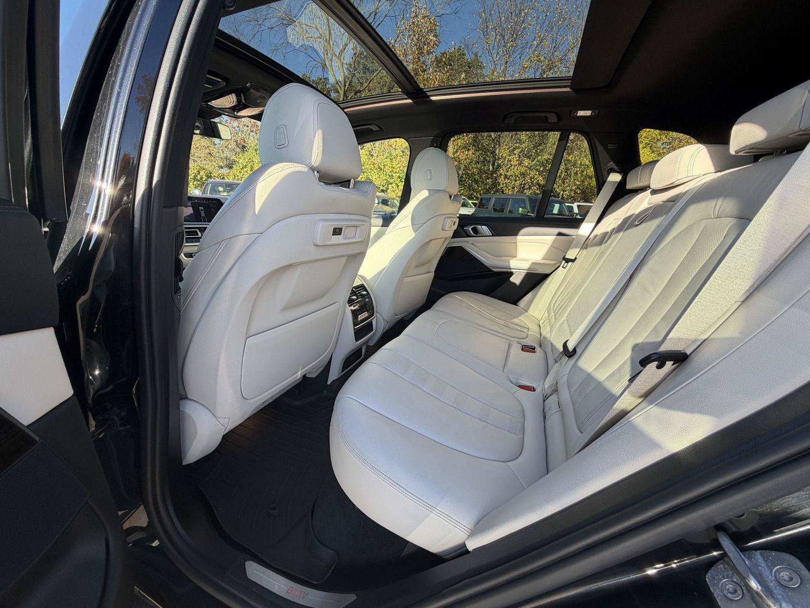 Used 2020 BMW X5 xDrive40i w/ Premium Package AWD/4WD image 23