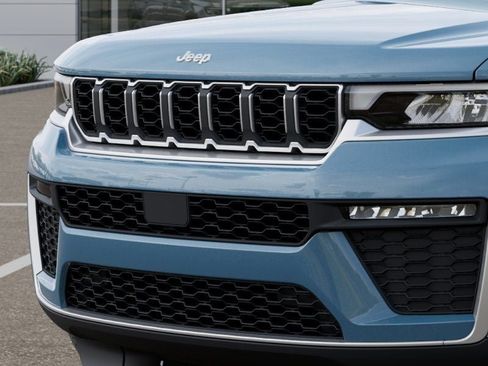 New 2026 Jeep Grand Cherokee Limited AWD/4WD image 11
