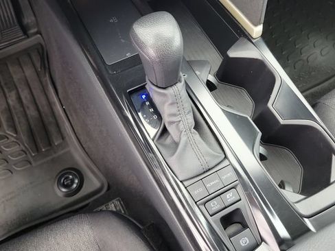 Used 2025 Toyota Camry LE w/ Convenience Package AWD/4WD image 31