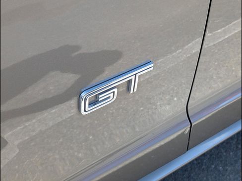 Used 2005 Ford Mustang GT RWD image 8