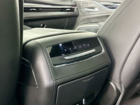 Used 2024 Cadillac Escalade ESV V w/ LPO, ONYX Package AWD/4WD image 27