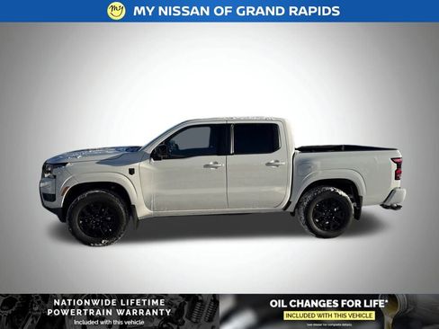 New 2026 Nissan Frontier SV w/ Tow Package AWD/4WD image 4