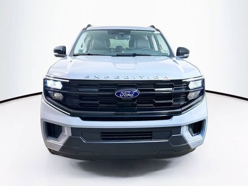 New 2026 Ford Expedition Active image 2