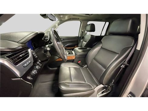 Used 2020 Chevrolet Suburban Premier AWD/4WD image 12
