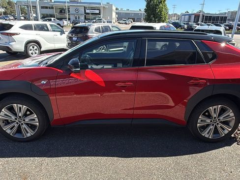 Used 2023 Subaru Solterra AWD image 4