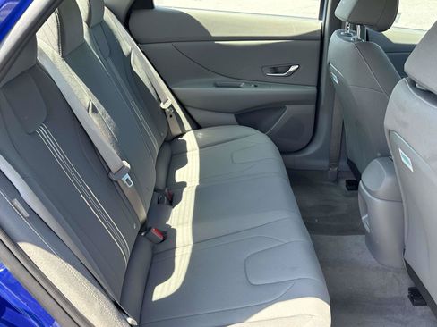 Certified 2025 Hyundai Elantra Sport FWD image 10