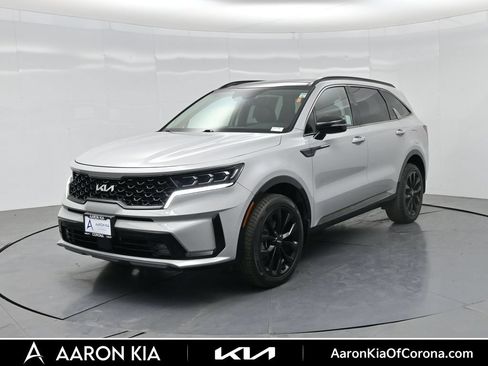 Used 2022 Kia Sorento SX AWD/4WD image 1