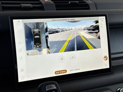 New 2025 Land Rover Defender 110 X-Dynamic SE image 19