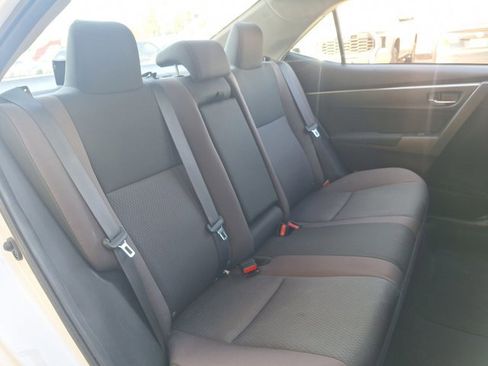 Used 2018 Toyota Corolla LE image 18