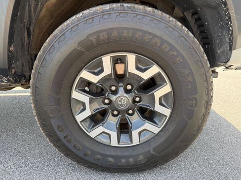 Used 2021 Toyota Tacoma TRD Pro AWD/4WD image 14