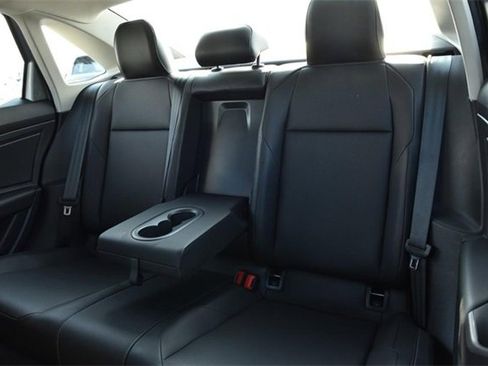 Used 2019 Volkswagen Jetta SE w/ Cold Weather Package image 23