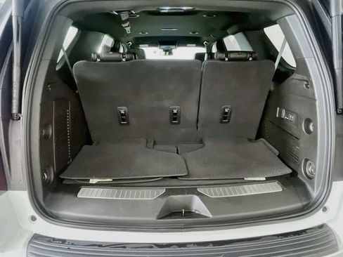 Used 2025 GMC Yukon Denali AWD/4WD image 28