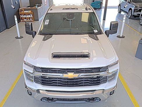 Used 2024 Chevrolet Silverado 3500 LT w/ Convenience Package image 6