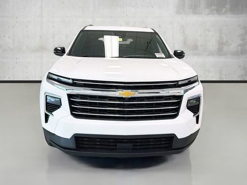 New 2026 Chevrolet Traverse LT image 2