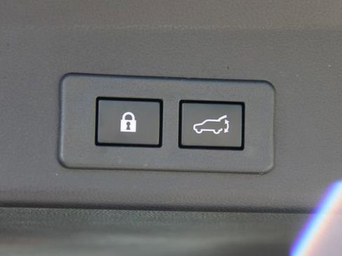 Used 2023 Subaru Ascent Onyx Edition image 32