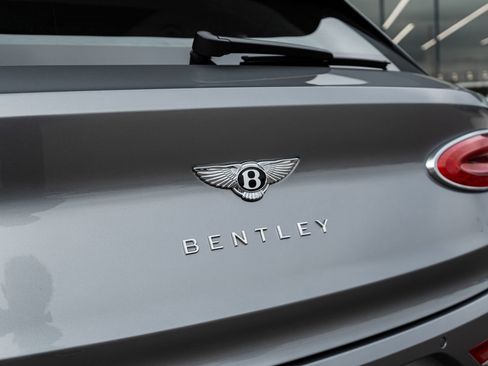 Certified 2022 Bentley Bentayga AWD/4WD image 10