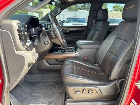 Certified 2022 Chevrolet Silverado 1500 High Country w/ High Country Premium Package AWD/4WD image 11