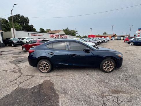 Used 2017 MAZDA MAZDA3 Sport FWD image 5