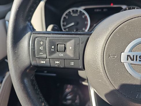 Used 2021 Nissan Rogue SV w/ Premium Package FWD image 17