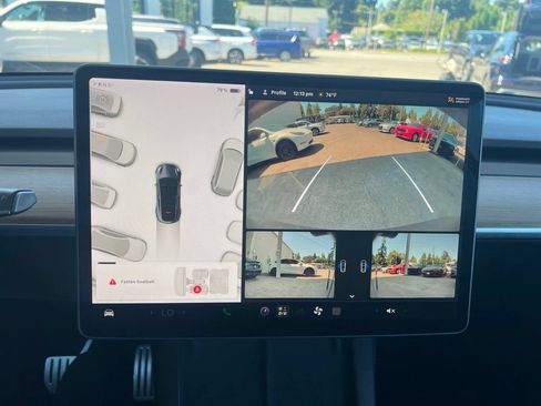 Used 2022 Tesla Model Y Performance AWD/4WD image 10