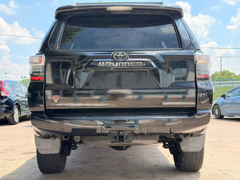 Used 2016 Toyota 4Runner SR5 AWD/4WD image 4