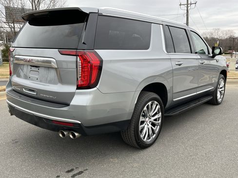 Used 2024 GMC Yukon XL Denali w/ Advanced Technology Package image 9