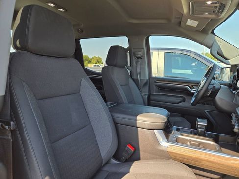 Used 2024 Chevrolet Silverado 1500 LT Trail Boss AWD/4WD image 16