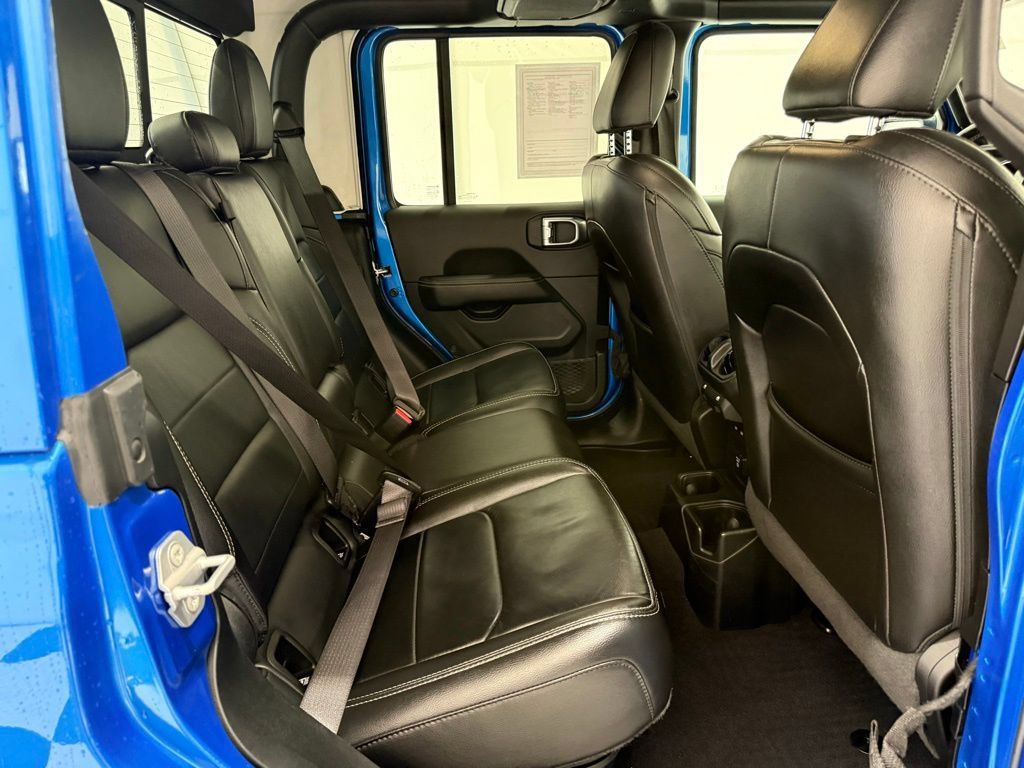 Used 2021 Jeep Gladiator Overland w/ Uconnect 4C Nav & Sound Group AWD/4WD image 26