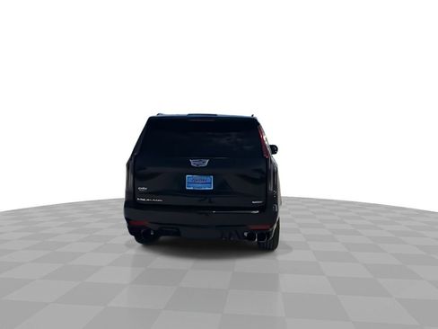 Used 2024 Cadillac Escalade ESV V image 7