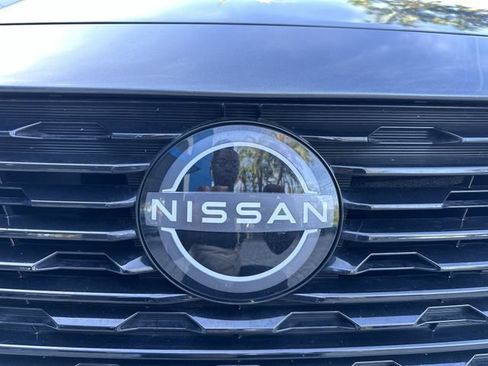 Used 2025 Nissan Sentra SV FWD image 10