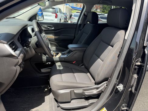 Used 2023 GMC Acadia SLE w/ Elevation Edition FWD image 13