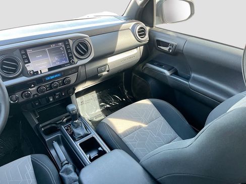 Used 2023 Toyota Tacoma TRD Off-Road image 21