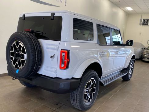 New 2025 Ford Bronco Outer Banks image 7