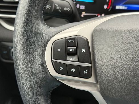 Certified 2022 Ford Explorer XLT w/ Equipment Group 202A image 32