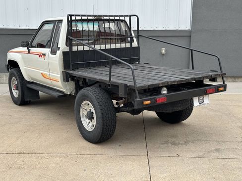 Used 1986 Toyota Pickup SR5 image 11