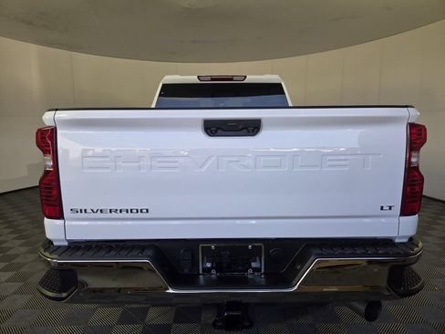 Used 2025 Chevrolet Silverado 2500 LT w/ Convenience Package AWD/4WD image 6