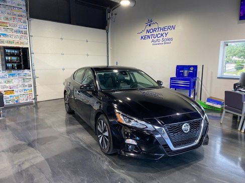 Used 2022 Nissan Altima 2.5 SL FWD image 1
