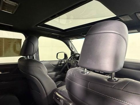 Used 2024 Lexus LX 600 4WD w/ Premium Package image 33