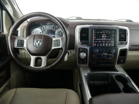 Used 2017 RAM 1500 Laramie AWD/4WD image 21