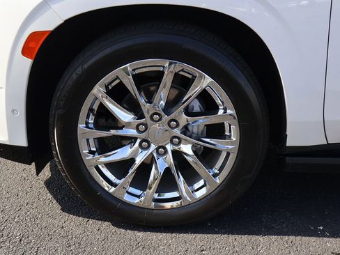 Certified 2023 Cadillac Escalade Premium Luxury Platinum w/ LPO, Radiant Package image 10