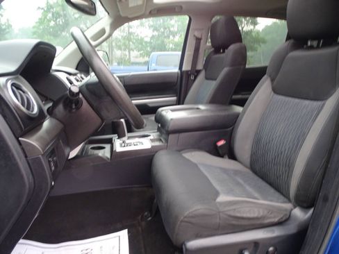 Used 2016 Toyota Tundra CrewMax w/ TRD Off-Road Pkg AWD/4WD image 3