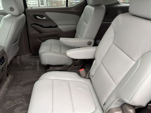 Used 2020 Chevrolet Traverse LT w/ LPO, Floor Liner Package image 17