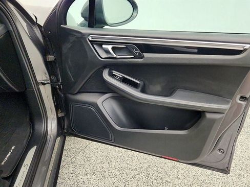 Used 2016 Porsche Macan S AWD/4WD image 25