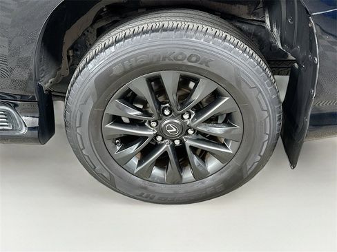 Used 2020 Lexus GX 460 Premium w/ Premium Package image 24